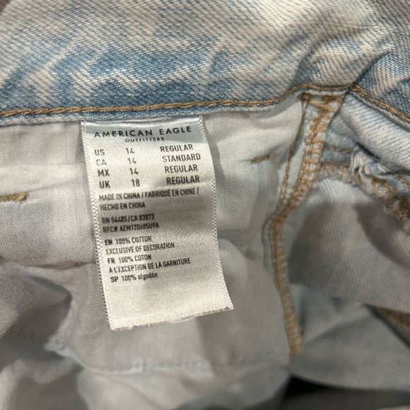 American Eagle Distressed Mom Jeans - Picture 8 of 8
